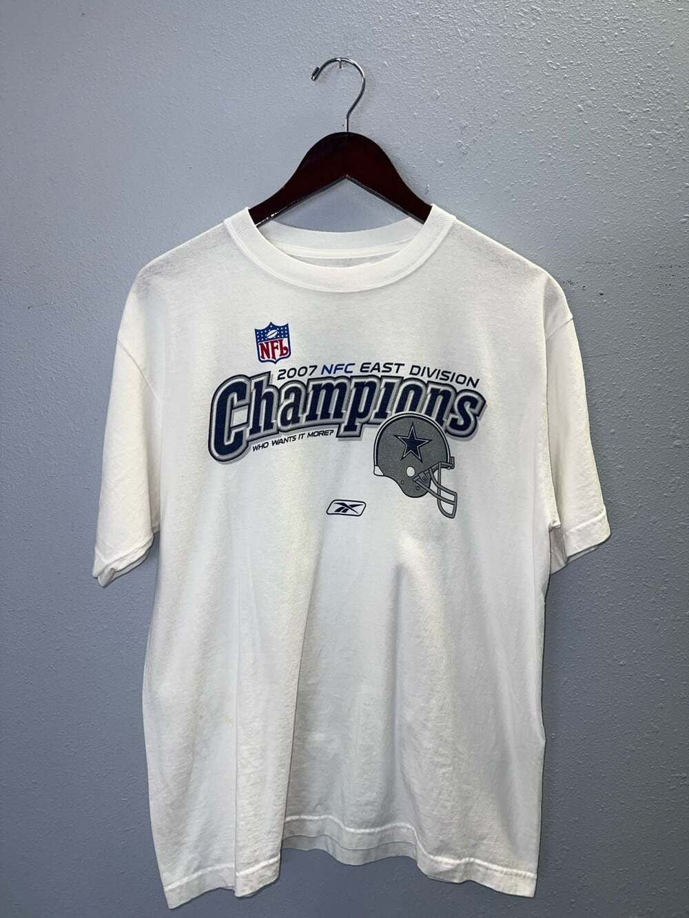 Vintage 2007 Dallas Cowboys NFC East Division Champions Shirt  Med Reebok 0441